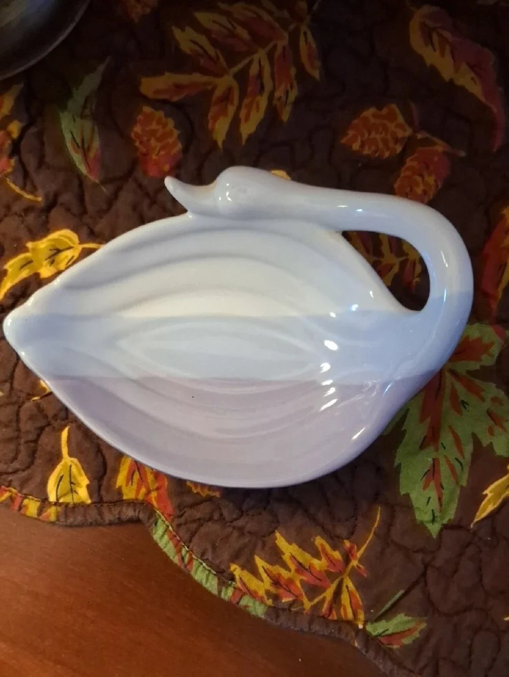 Vintage Lavender Leaf-Shaped Ceramic Dish with Handle